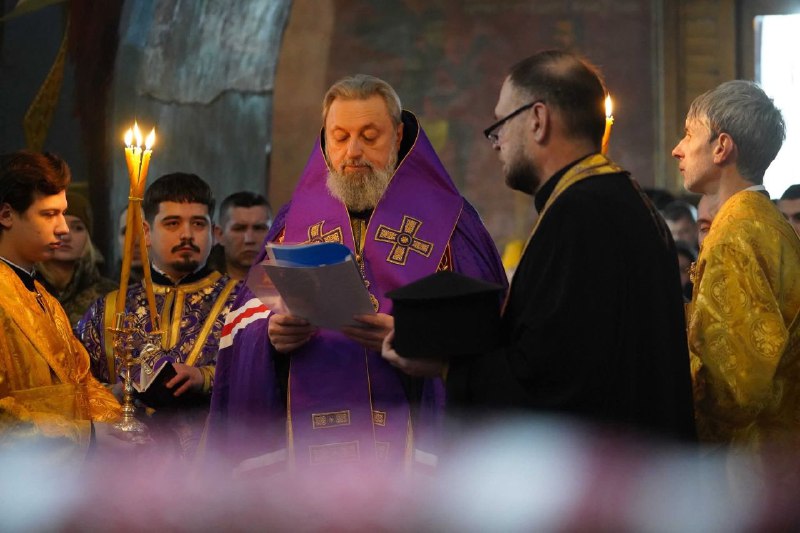 Уперше Національний день молитви луганчани відзначили у своєму духовному домі – Кирилівській церкві у Києві Уперше Національний день молитви луганчани відзначили у своєму духовному домі – Кирилівській церкві у Києві