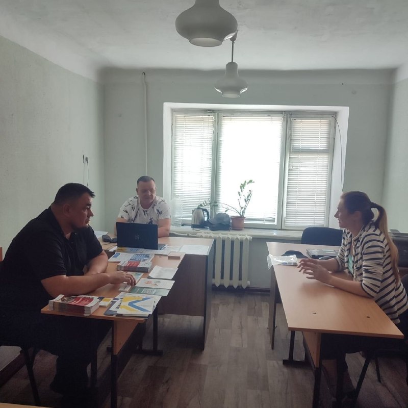 Координаційний центр «Вільні разом» у Чернівцях продовжує допомагати переселенцям з Херсонщини Координаційний центр «Вільні разом» у Чернівцях продовжує допомагати переселенцям з Херсонщини