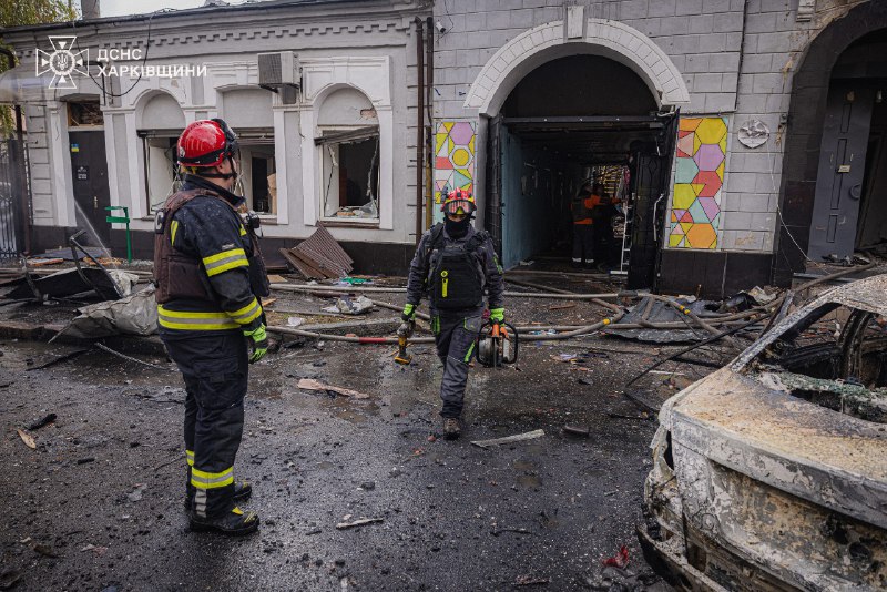 ‼️До 9 людей зросла кількість постраждалих внаслідок російського удару БпЛА по дитсадку та прилеглим будинкам у Холодногірському районі Харкова ‼️До 9 людей зросла кількість постраждалих внаслідок російського удару БпЛА по дитсадку та прилеглим будинкам у Холодногірському районі Харкова