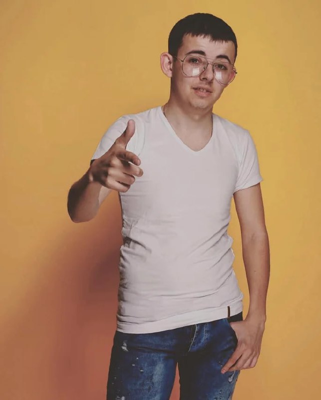 💔"Багато хто загинув і доля багатьох невідома": історія захисника з Маріуполя
🪖30-річний Олександр Гуржов родом із Маріуполя 💔"Багато хто загинув і доля багатьох невідома": історія захисника з Маріуполя
🪖30-річний Олександр Гуржов родом із Маріуполя