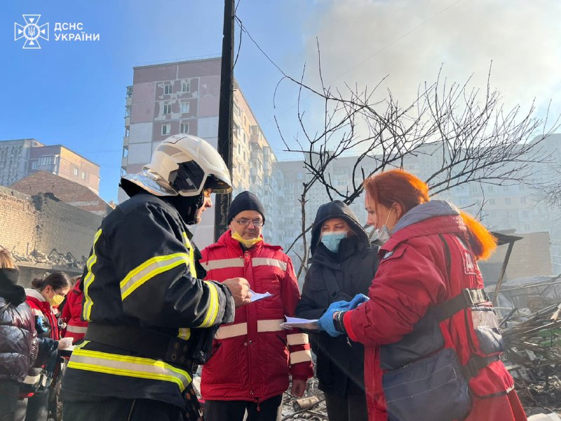 #Тернопіль: 19 людей загинули внаслідок масованого комбінованого російського удару по місту
▫️Ще 66 людей постраждали, з них 16 дітей #Тернопіль: 19 людей загинули внаслідок масованого комбінованого російського удару по місту
▫️Ще 66 людей постраждали, з них 16 дітей