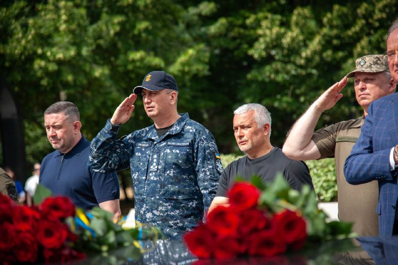 ⚜️ Стаття 27 Конституції України:
Кожна людина має невід’ємне право на життя.
Ніхто не може бути свавільно позбавлений життя ⚜️ Стаття 27 Конституції України:
Кожна людина має невід’ємне право на життя.
Ніхто не може бути свавільно позбавлений життя