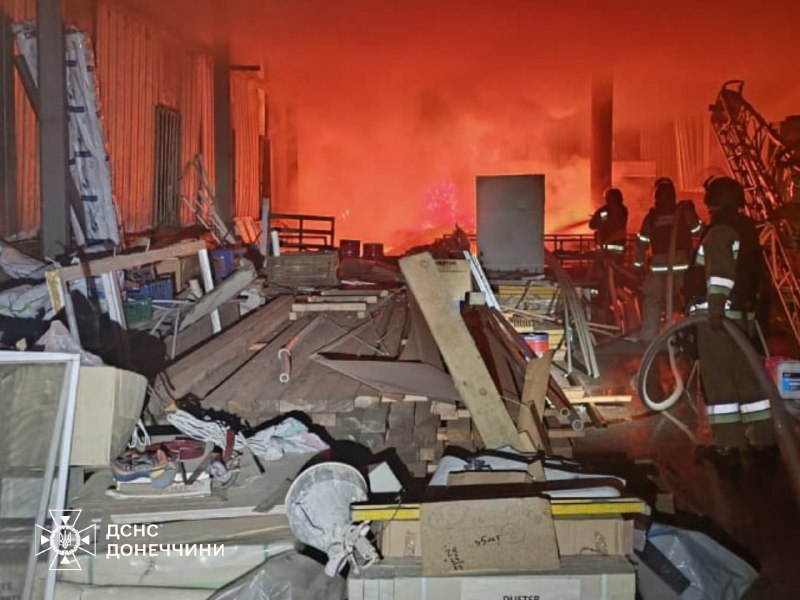 🔴 36 ударів за добу: росіяни обстріляли населені пункти Донеччини – загинули 2 людей, ще 4 поранені 🔴 36 ударів за добу: росіяни обстріляли населені пункти Донеччини – загинули 2 людей, ще 4 поранені