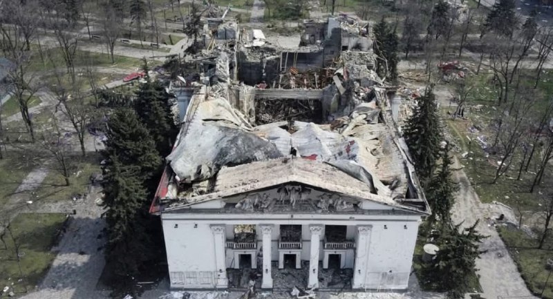 Річниця трагедії Маріупольського драмтеатру та біль Сіверськодонецька Річниця трагедії Маріупольського драмтеатру та біль Сіверськодонецька