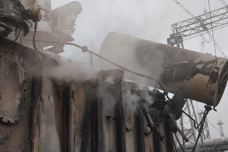 «Слово «я» в енергетиці — не про мене. Я не герой. Герої — це всі ми, увесь колектив нашої підстанції» «Слово «я» в енергетиці — не про мене. Я не герой. Герої — це всі ми, увесь колектив нашої підстанції»