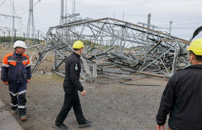 Відвідали у Києві та Київській області підстанції «Укренерго» та інші об'єкти генерації електроенергії, які систематично атакує росія Відвідали у Києві та Київській області підстанції «Укренерго» та інші об'єкти генерації електроенергії, які систематично атакує росія