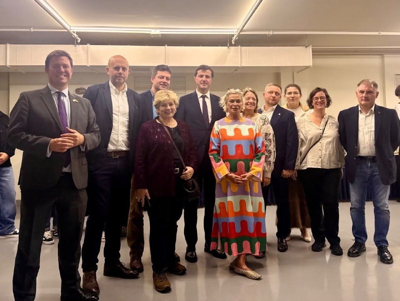 🌾 Херсонщина представила міжнародним партнерам результати відновлення аграрного сектору. 🌾 Херсонщина представила міжнародним партнерам результати відновлення аграрного сектору.