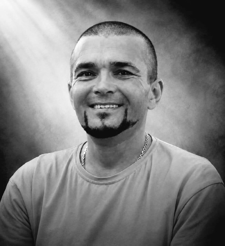 Щоденно о 9 годині – загальнонаціональна хвилина мовчання. Зупиніться, де б ви не були Щоденно о 9 годині – загальнонаціональна хвилина мовчання. Зупиніться, де б ви не були
