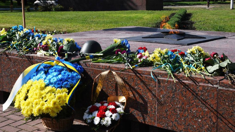 Сьогодні – 80 років перемоги над нацизмом у Другій світовій війні.
Перемоги, якої б не було без України Сьогодні – 80 років перемоги над нацизмом у Другій світовій війні.
Перемоги, якої б не було без України