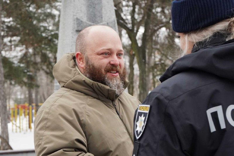 Вручив нагороди особам, що відстоюють національний суверенітет України, та передав дев’ять автомобілів ГУНП у Луганській області Вручив нагороди особам, що відстоюють національний суверенітет України, та передав дев’ять автомобілів ГУНП у Луганській області