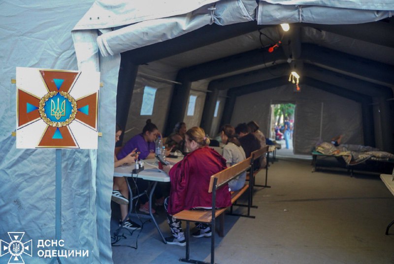 Понад 500 Пунктів незламності ДСНС вже розгорнула по всій Україні
У цих осередках безпеки кожен може обігрітися Понад 500 Пунктів незламності ДСНС вже розгорнула по всій Україні
У цих осередках безпеки кожен може обігрітися