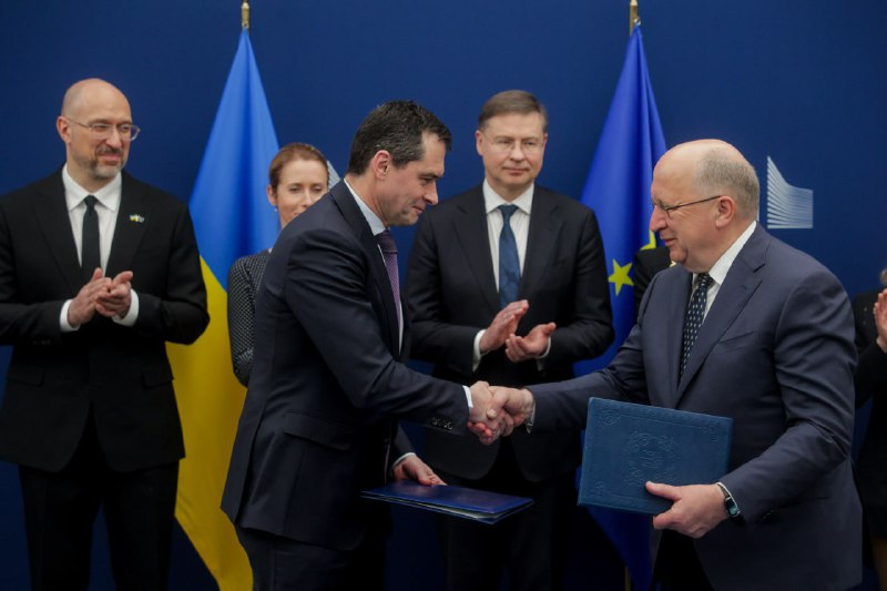 🇺🇦🇪🇺 Україна посилює співпрацю з ЄС у сферах космосу та медицини. Відповідні угоди були підписані у Брюсселі. 🇺🇦🇪🇺 Україна посилює співпрацю з ЄС у сферах космосу та медицини. Відповідні угоди були підписані у Брюсселі.