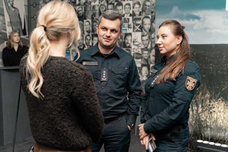 🎞️ У Києві відбувся спеціальний показ документального фільму «Тиха земля» - у межах позаконкурсної програми... 🎞️ У Києві відбувся спеціальний показ документального фільму «Тиха земля» - у межах позаконкурсної програми...