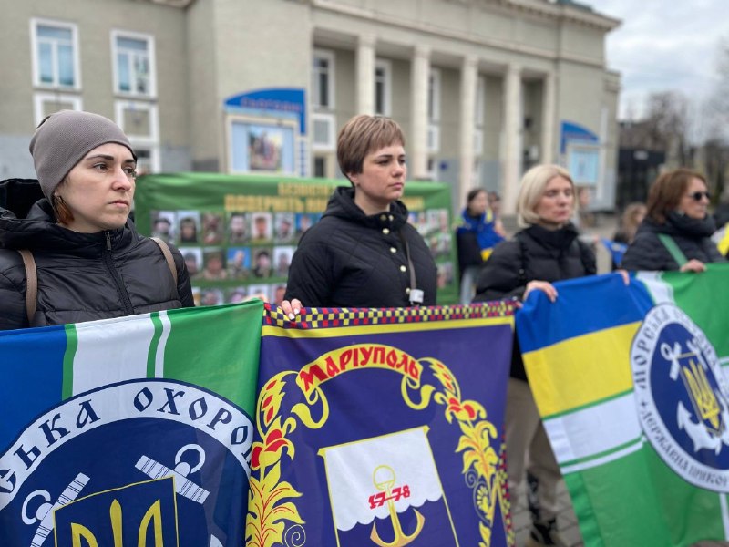 ✊"Не мовчи! Стань голосом полонених!"
Під таким гаслом по всій Україні проходять акції з підтримки... ✊"Не мовчи! Стань голосом полонених!"
Під таким гаслом по всій Україні проходять акції з підтримки...
