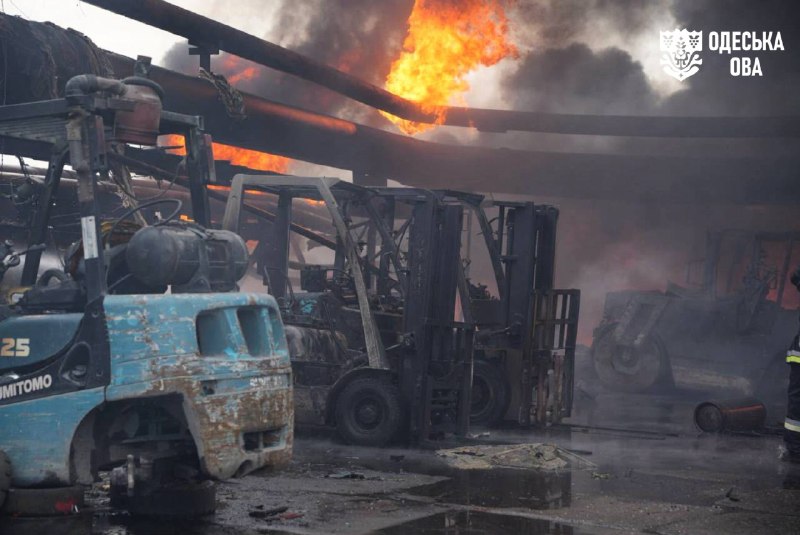 ❗️До 6 людей збільшилася кількість постраждалих внаслідок ворожої атаки на цивільне підприємство ❗️До 6 людей збільшилася кількість постраждалих внаслідок ворожої атаки на цивільне підприємство