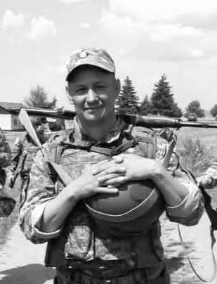 Щоденно о 9 годині – загальнонаціональна хвилина мовчання. Зупиніться, де б ви не були Щоденно о 9 годині – загальнонаціональна хвилина мовчання. Зупиніться, де б ви не були
