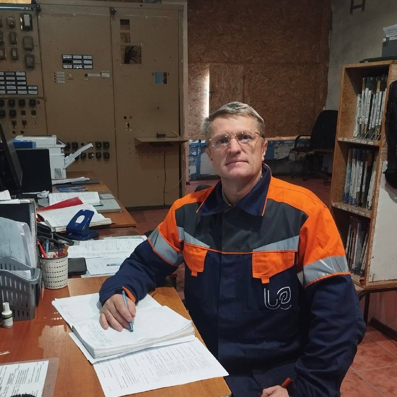 «Енергетика – це наша справжня сімейна справа. Мій батько був енергетиком, дружина віддала роботі на нашій підстанції понад п’ятнадцять років «Енергетика – це наша справжня сімейна справа. Мій батько був енергетиком, дружина віддала роботі на нашій підстанції понад п’ятнадцять років