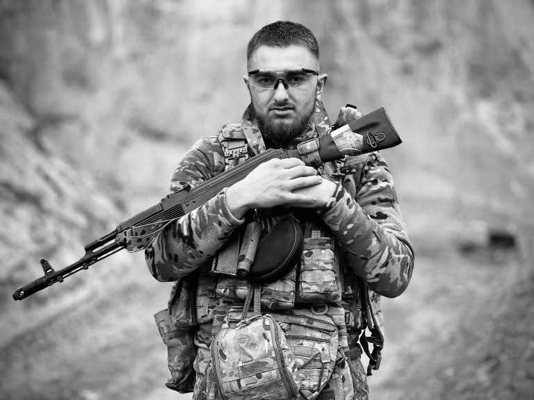 Щоденно о 9 годині – загальнонаціональна хвилина мовчання. Зупиніться, де б ви не були Щоденно о 9 годині – загальнонаціональна хвилина мовчання. Зупиніться, де б ви не були