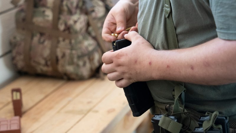 Сьогодні на Житомирщині відбувся стрілецький турнір, який об'єднав 35 учасників із Житомирської, Київської та Хмельницької областей Сьогодні на Житомирщині відбувся стрілецький турнір, який об'єднав 35 учасників із Житомирської, Київської та Хмельницької областей