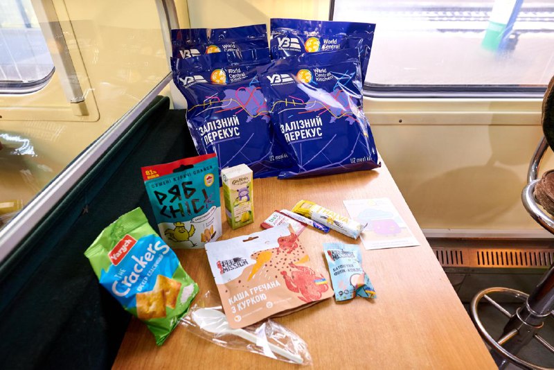 Укрзалізниця підготувала 100 «Вагонів незламності» у відповідь на знеструмлення по всій країні
🤝Укрзалізниця за допомогою партнерів Укрзалізниця підготувала 100 «Вагонів незламності» у відповідь на знеструмлення по всій країні
🤝Укрзалізниця за допомогою партнерів