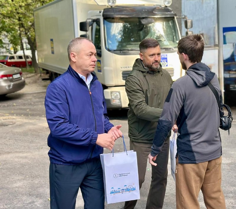 🇺🇦Вадим Бойченко зустрівся з оборонцями Донеччини та передав техніку на фронт 🇺🇦Вадим Бойченко зустрівся з оборонцями Донеччини та передав техніку на фронт