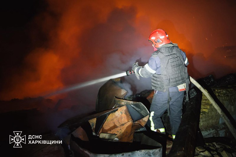 Харківщина: внаслідок нічної масованої атаки російських БпЛА виникли масштабні пожежі
У ніч на 7 листопада ворог атакував Чугуїв ударними БпЛА Харківщина: внаслідок нічної масованої атаки російських БпЛА виникли масштабні пожежі
У ніч на 7 листопада ворог атакував Чугуїв ударними БпЛА