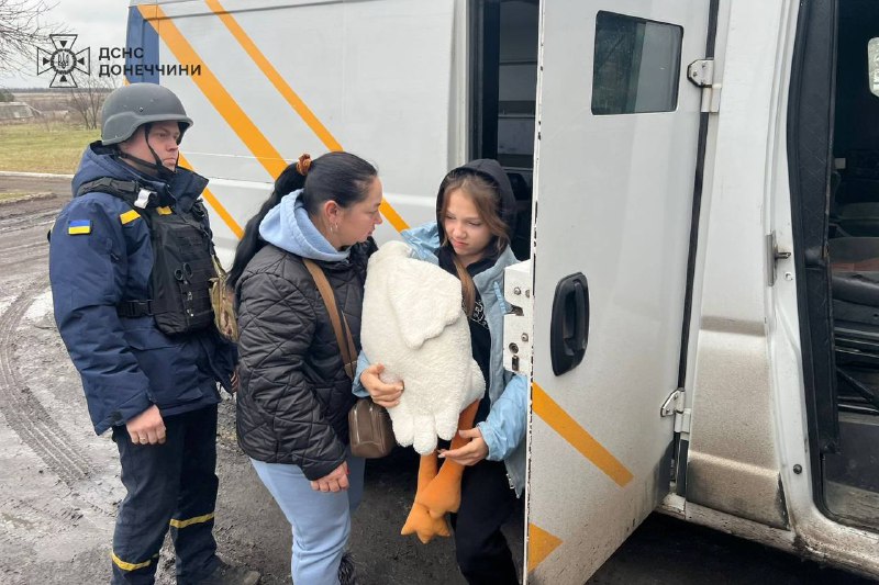 ❗️Донеччина: порятунок дітей від війни триває
Сьогодні рятувальникам евакуаційної групи "ФЕНІКС" ❗️Донеччина: порятунок дітей від війни триває
Сьогодні рятувальникам евакуаційної групи "ФЕНІКС"