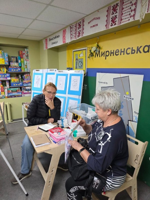 Координаційний центр «Вільні разом» у Дніпрі продовжує всебічно підтримувати переселенців з Херсонщини. Координаційний центр «Вільні разом» у Дніпрі продовжує всебічно підтримувати переселенців з Херсонщини.