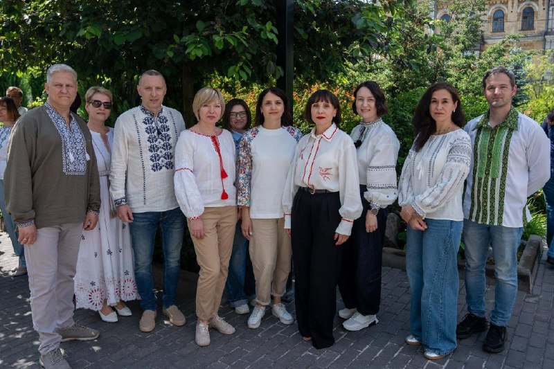 Вишиванка єднає: колектив НАЕК долучився до відзначення Дня вишиванки Вишиванка єднає: колектив НАЕК долучився до відзначення Дня вишиванки