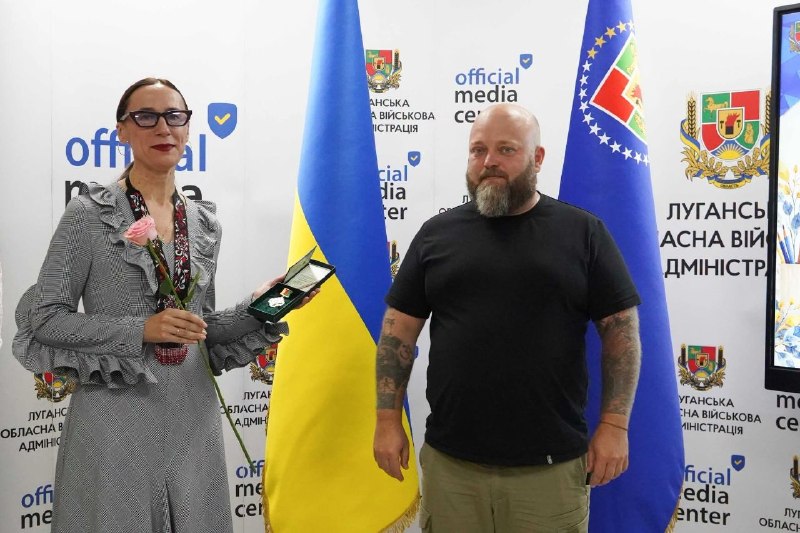 До Дня працівників освіти нагородив педагогів Луганщини обласними відзнаками До Дня працівників освіти нагородив педагогів Луганщини обласними відзнаками