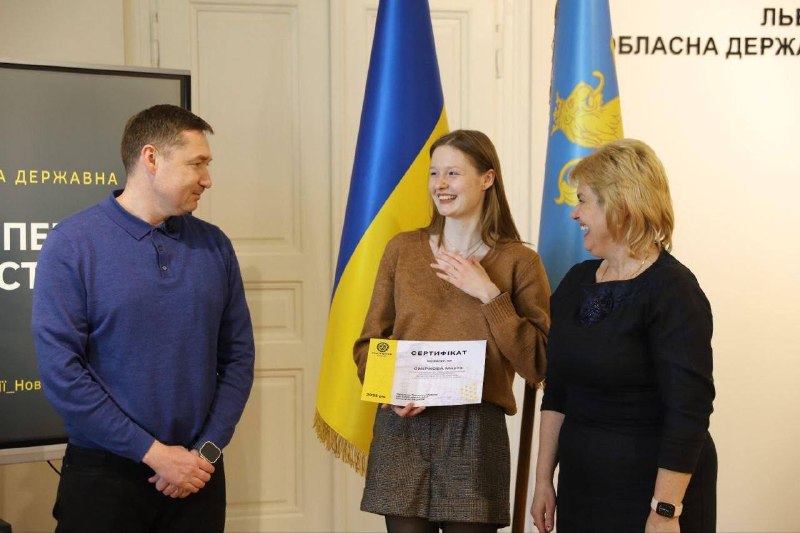 А що там взагалі роблять у Львівській обласній державній адміністрації? А що там взагалі роблять у Львівській обласній державній адміністрації?