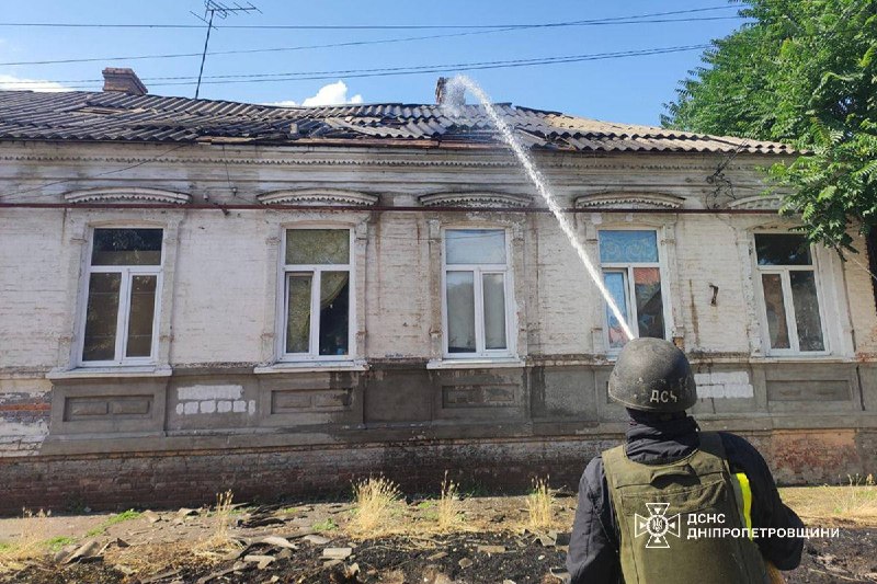 Дніпропетровщина: внаслідок російських ударів 2 людини загинули, ще 3 постраждали Дніпропетровщина: внаслідок російських ударів 2 людини загинули, ще 3 постраждали
