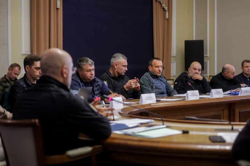 Провели засідання оновленого Штабу.
У фокусі — ліквідація наслідків надзвичайних ситуацій за трьома ключовими напрямками: Провели засідання оновленого Штабу.
У фокусі — ліквідація наслідків надзвичайних ситуацій за трьома ключовими напрямками: