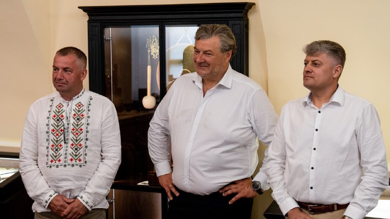 До Дня Незалежності України у Поліському національному університеті відкрили залу морської морехідної астрономії... До Дня Незалежності України у Поліському національному університеті відкрили залу морської морехідної астрономії...