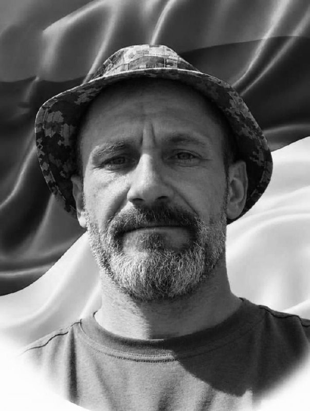 Щоденно о 9 годині – загальнонаціональна хвилина мовчання. Зупиніться, де б ви не були Щоденно о 9 годині – загальнонаціональна хвилина мовчання. Зупиніться, де б ви не були