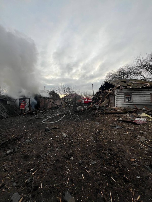 Усю ніч Чернігівщина була під атакою ворога. За минулу добу 39 обстрілів. 70 вибухів Усю ніч Чернігівщина була під атакою ворога. За минулу добу 39 обстрілів. 70 вибухів