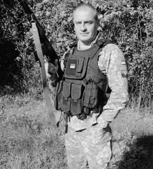 Щоденно о 9 годині – загальнонаціональна хвилина мовчання. Зупиніться, де б ви не були Щоденно о 9 годині – загальнонаціональна хвилина мовчання. Зупиніться, де б ви не були