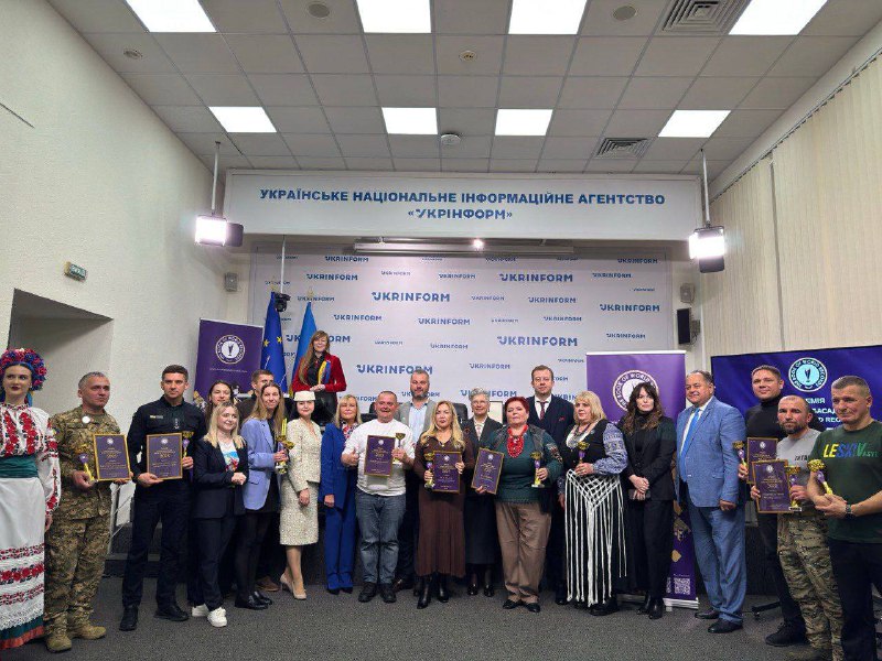 Херсонська ОВА отримала премію “Бренд-Амбасадор Книги світових рекордів 2025”. Херсонська ОВА отримала премію “Бренд-Амбасадор Книги світових рекордів 2025”.