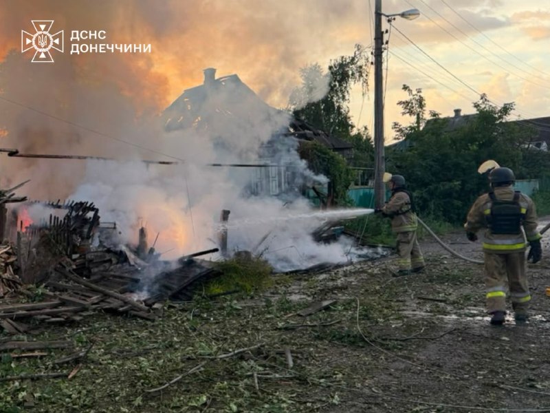 ⚠️ Донеччина: рятувальники деблокували тіла двох загиблих з-під завалів зруйнованого будинку ⚠️ Донеччина: рятувальники деблокували тіла двох загиблих з-під завалів зруйнованого будинку