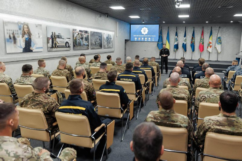 🇺🇦Міністр внутрішніх справ України Ігор Клименко відзначив військовослужбовців НГУ та ДПСУ 🇺🇦Міністр внутрішніх справ України Ігор Клименко відзначив військовослужбовців НГУ та ДПСУ