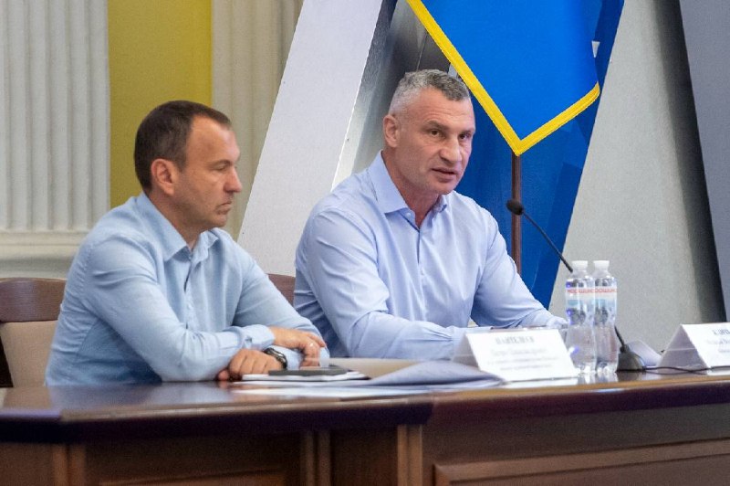 Також серед важливих питань на колегії КМДА – відновлення багатоквартирних житлових будинків, пошкоджених атаками ворога на столицю. Також серед важливих питань на колегії КМДА – відновлення багатоквартирних житлових будинків, пошкоджених атаками ворога на столицю.