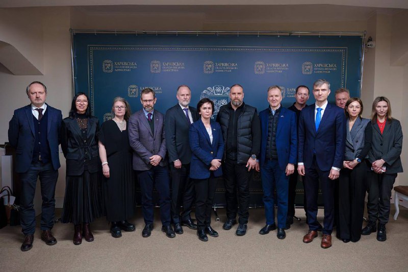 Акумулюємо всі зусилля для підтримки жителів Харківщини.
Провів робочу зустріч з делегацією представників Посольств Північно-Балтійських країн Акумулюємо всі зусилля для підтримки жителів Харківщини.
Провів робочу зустріч з делегацією представників Посольств Північно-Балтійських країн