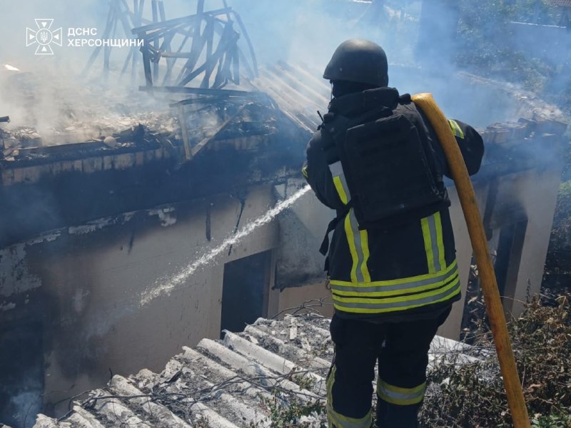 ❗На Херсонщині рятувальники протягом минулої доби ліквідували 6 пожеж, спричинених російськими атаками ❗На Херсонщині рятувальники протягом минулої доби ліквідували 6 пожеж, спричинених російськими атаками