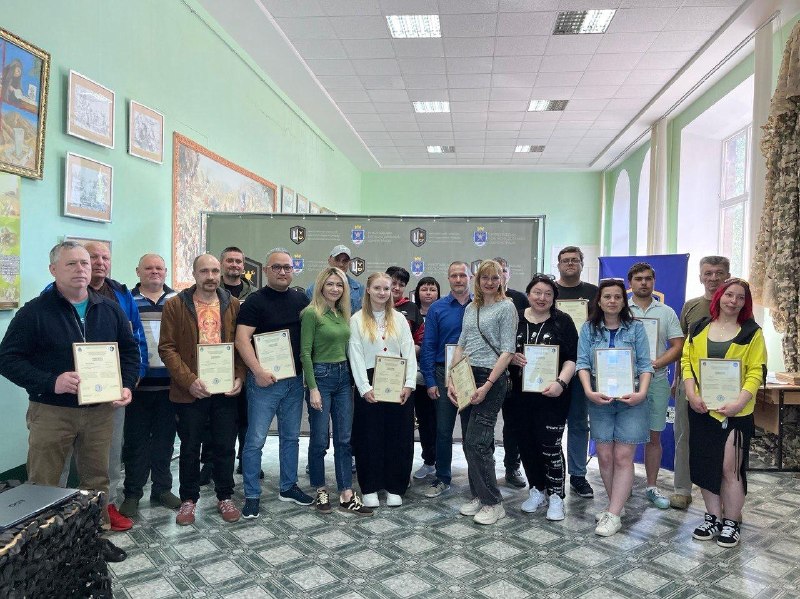 Двадцять перша група фахівців з Херсонщини завершила вишкіл з основ базової військової підготовки🇺🇦 Двадцять перша група фахівців з Херсонщини завершила вишкіл з основ базової військової підготовки🇺🇦