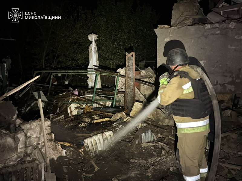 #Миколаїв: внаслідок російського удару по житловому сектору міста загинула 89-річна жінка #Миколаїв: внаслідок російського удару по житловому сектору міста загинула 89-річна жінка