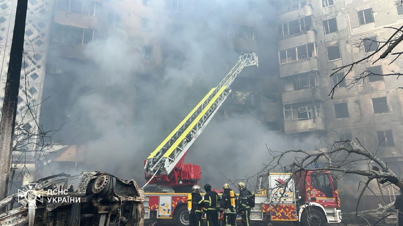 #Тернопіль: 19 людей загинули внаслідок масованого комбінованого російського удару по місту
▫️Ще 66 людей постраждали, з них 16 дітей #Тернопіль: 19 людей загинули внаслідок масованого комбінованого російського удару по місту
▫️Ще 66 людей постраждали, з них 16 дітей