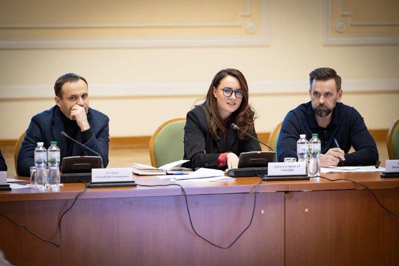 Наші пріоритети – підтримка фронту, житло для ВПО, забезпечення дітей якісною освітою та оздоровленням Наші пріоритети – підтримка фронту, житло для ВПО, забезпечення дітей якісною освітою та оздоровленням