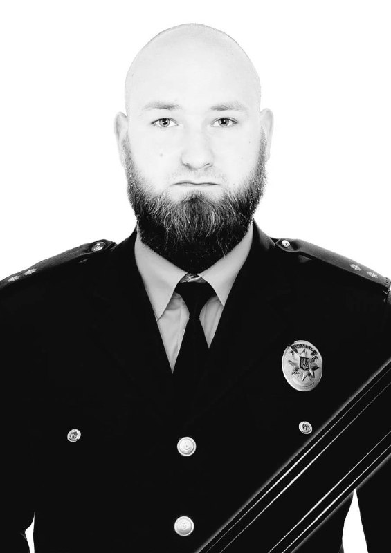 Щоденно о 9 годині – загальнонаціональна хвилина мовчання. Зупиніться, де б ви не були Щоденно о 9 годині – загальнонаціональна хвилина мовчання. Зупиніться, де б ви не були