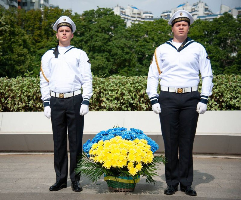 ⚜️ Стаття 27 Конституції України:
Кожна людина має невід’ємне право на життя.
Ніхто не може бути свавільно позбавлений життя ⚜️ Стаття 27 Конституції України:
Кожна людина має невід’ємне право на життя.
Ніхто не може бути свавільно позбавлений життя