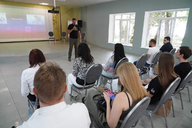 Ви формуєте державну молодіжну політику, - відкрив форум «Молодь. Трансформація Ви формуєте державну молодіжну політику, - відкрив форум «Молодь. Трансформація